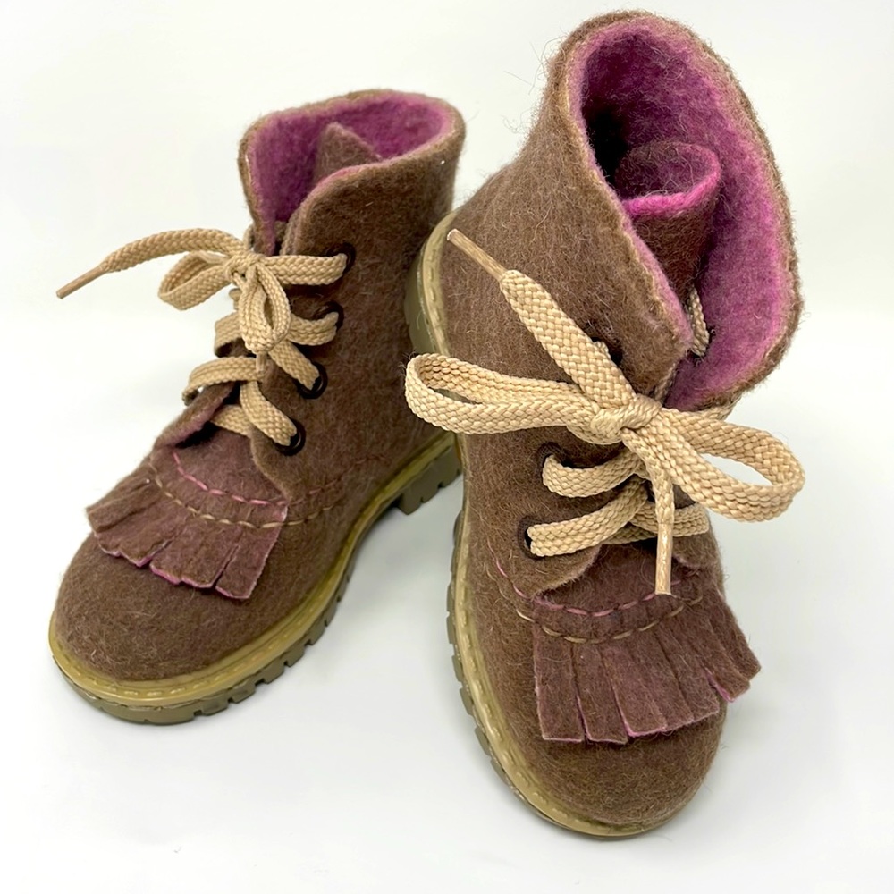 NEW Handmade Felted ankle boots with durable rubber outsole, kids size 26 / 9,5
